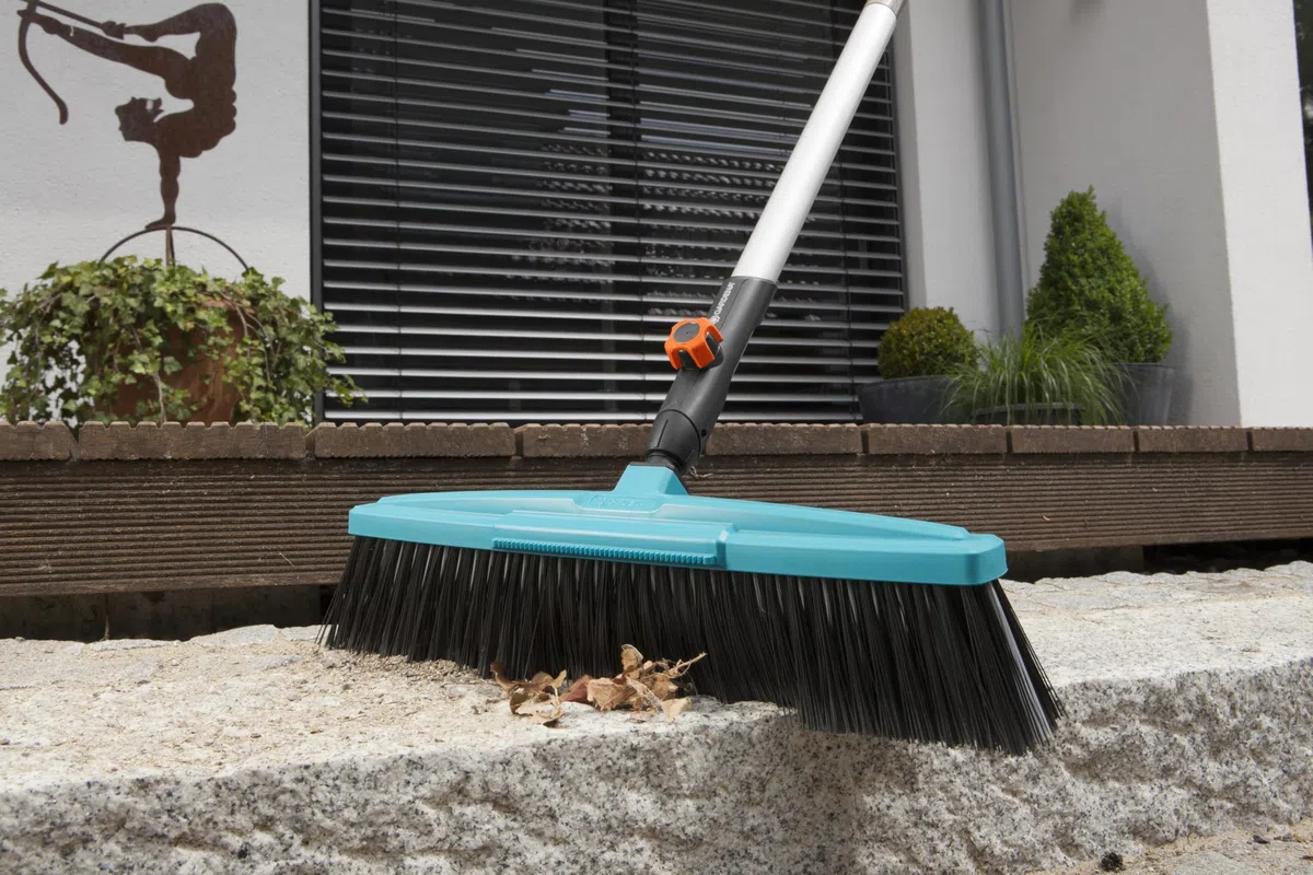 Gardena - Cepillo de exteriores combisystem, ancho de trabajo 45 cm, cerdas de polipropileno (3622-20), Estándar