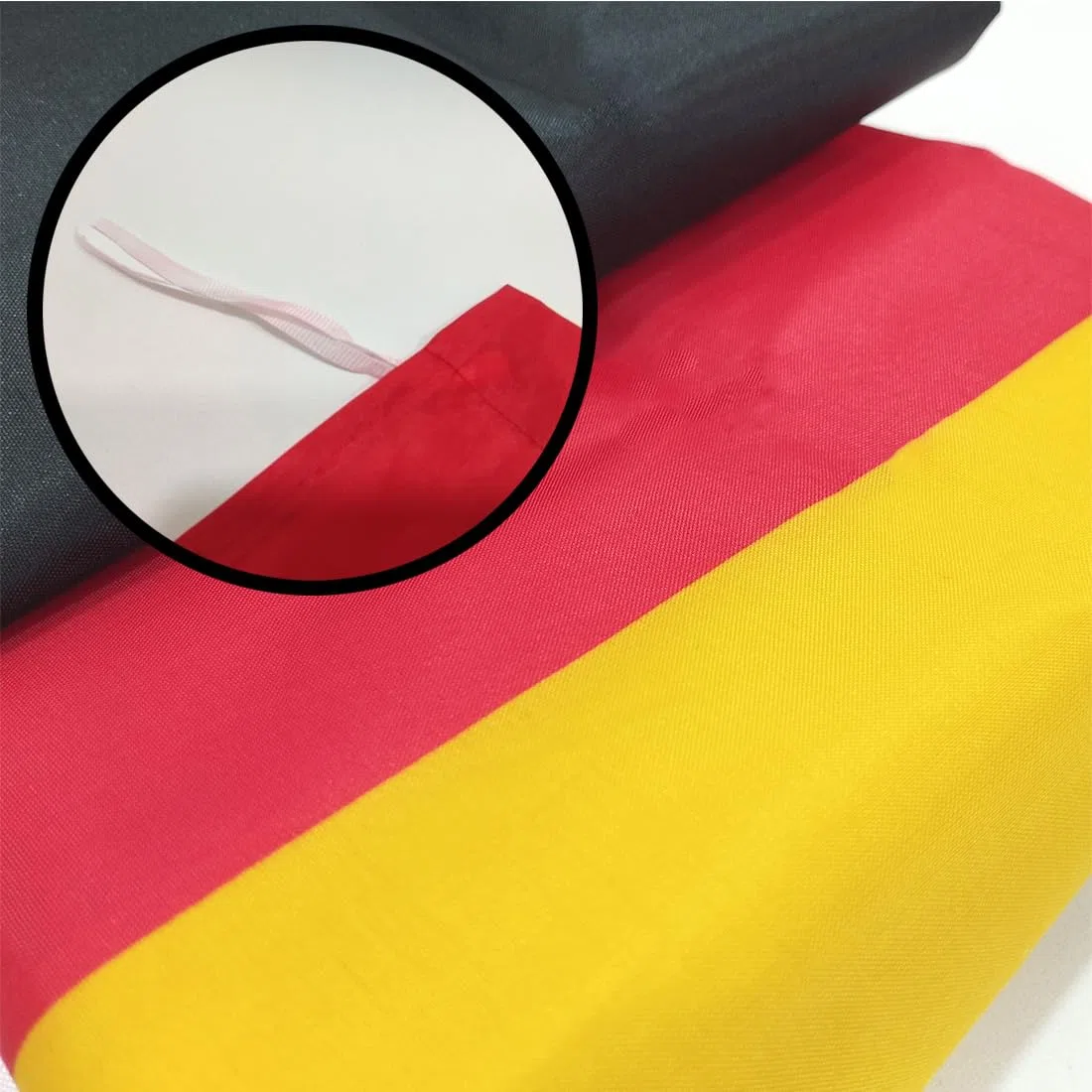 2 Banderas de Alemania, Bandera 90cm x 150cm, Grande con Trabilla para Mástil y Cordones para Sujetar, Ligera, para Deportes, Fútbol, Manifestaciones, Edificios,