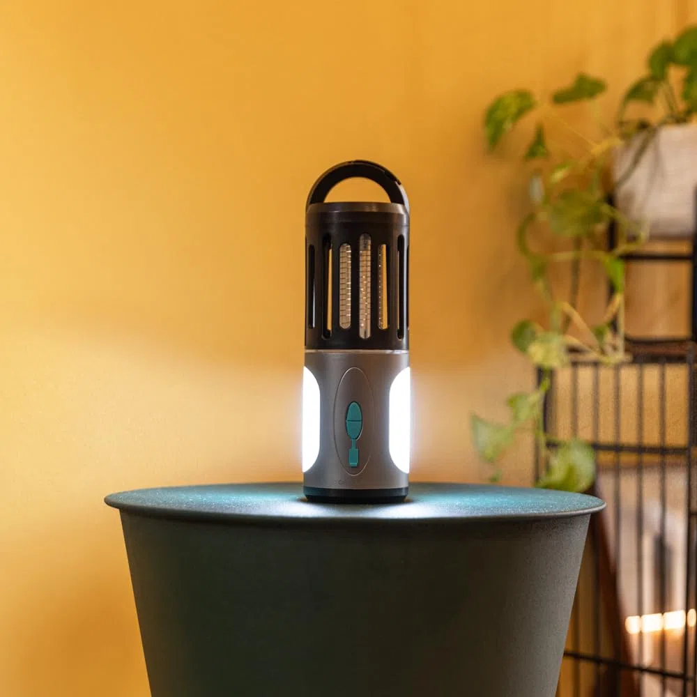 Cecotec Mosquito Killer ByeFly 3000 Go. Lámpara y Linterna, Diseño 3 en 1, Portátil, Batería de 1800 mAh, Gran autonomía, Protección IPX4, Sistema de suspensión