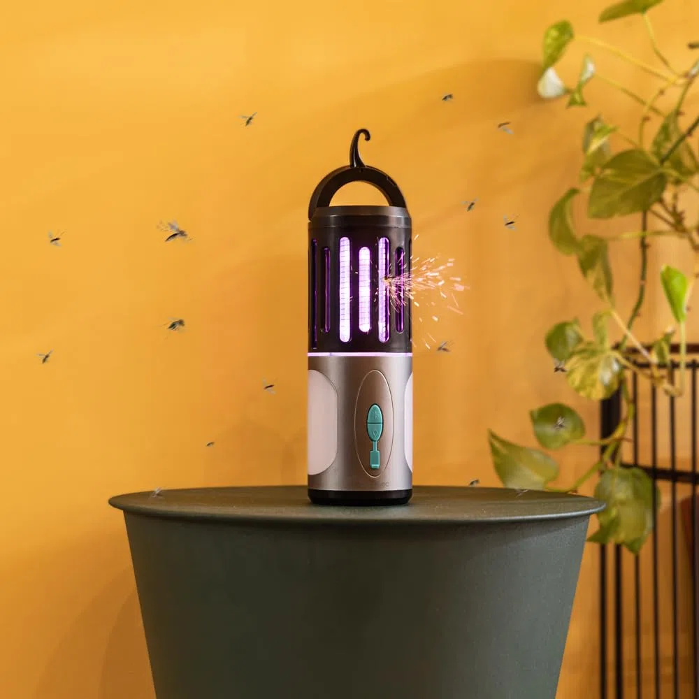 Cecotec Mosquito Killer ByeFly 3000 Go. Lámpara y Linterna, Diseño 3 en 1, Portátil, Batería de 1800 mAh, Gran autonomía, Protección IPX4, Sistema de suspensión