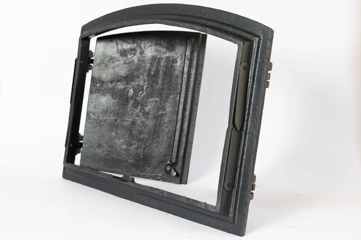 Sezam, Puerta de horno de hierro fundido, puerta de horno de doble puerta con termómetro de 500 C, 55,5 x 41 cm, horno de pan, cocina de jardín y cámara de ahumado, color negro