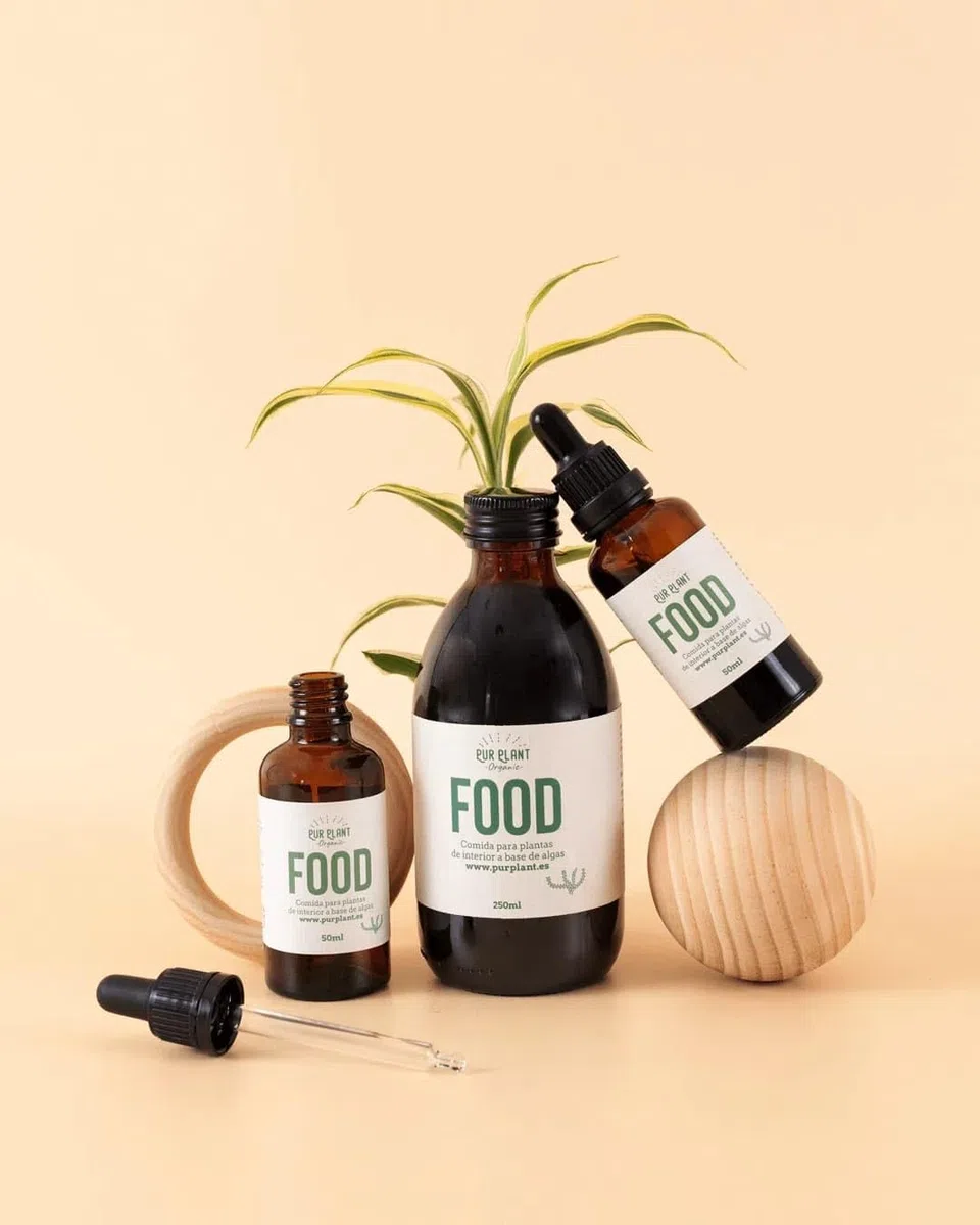 PUR PLANT Plant Food Comida Para Plantas | Elixir Orgánico para Plantas | Estimula el crecimiento | Fertilizante Líquido Natural con Algas | Hasta 100 Aplicaciones |250 ml