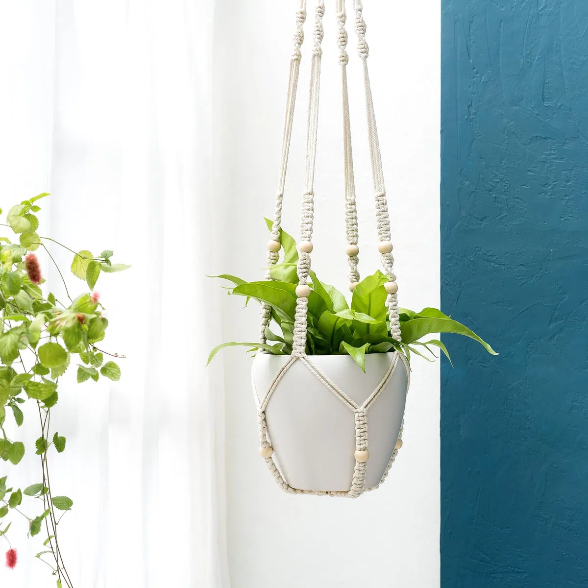 Mkono Colgador de macramé de 43 pulgadas, grande para macetas de hasta 12 pulgadas, soporte para plantas colgantes extralargas, sin borlas, cesta colgante con cuentas de madera para decoración del