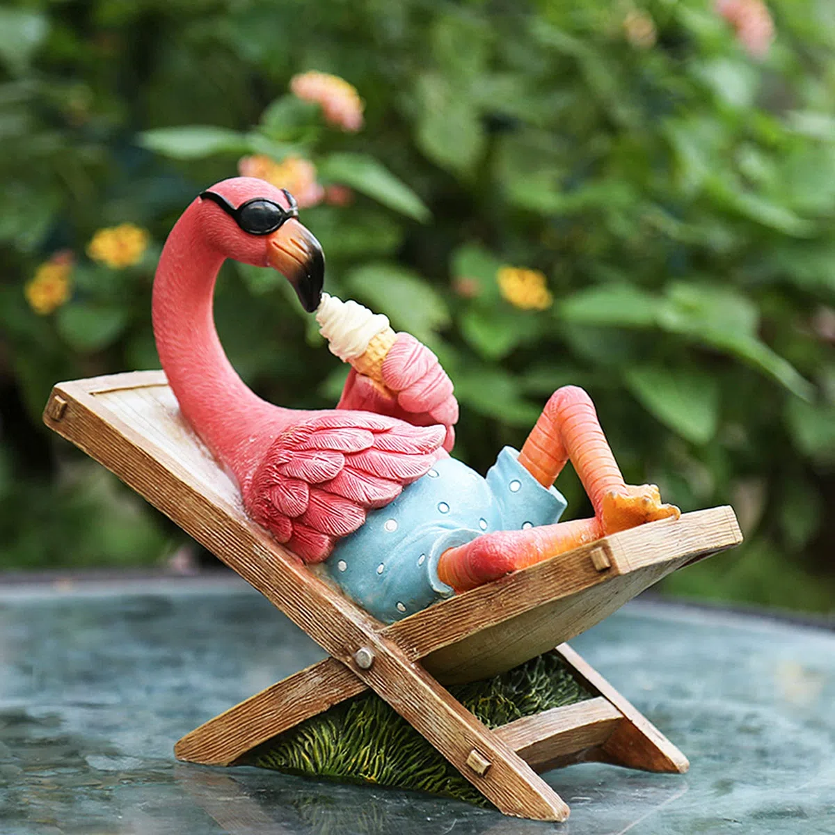 Muamax Estatuas de jardín de flamenco rosa, adornos de flamenco, pequeña estatua de flamenco, decoración de escritorio tropical, decoración de escritorio, adorno de arte de patio, regalos de