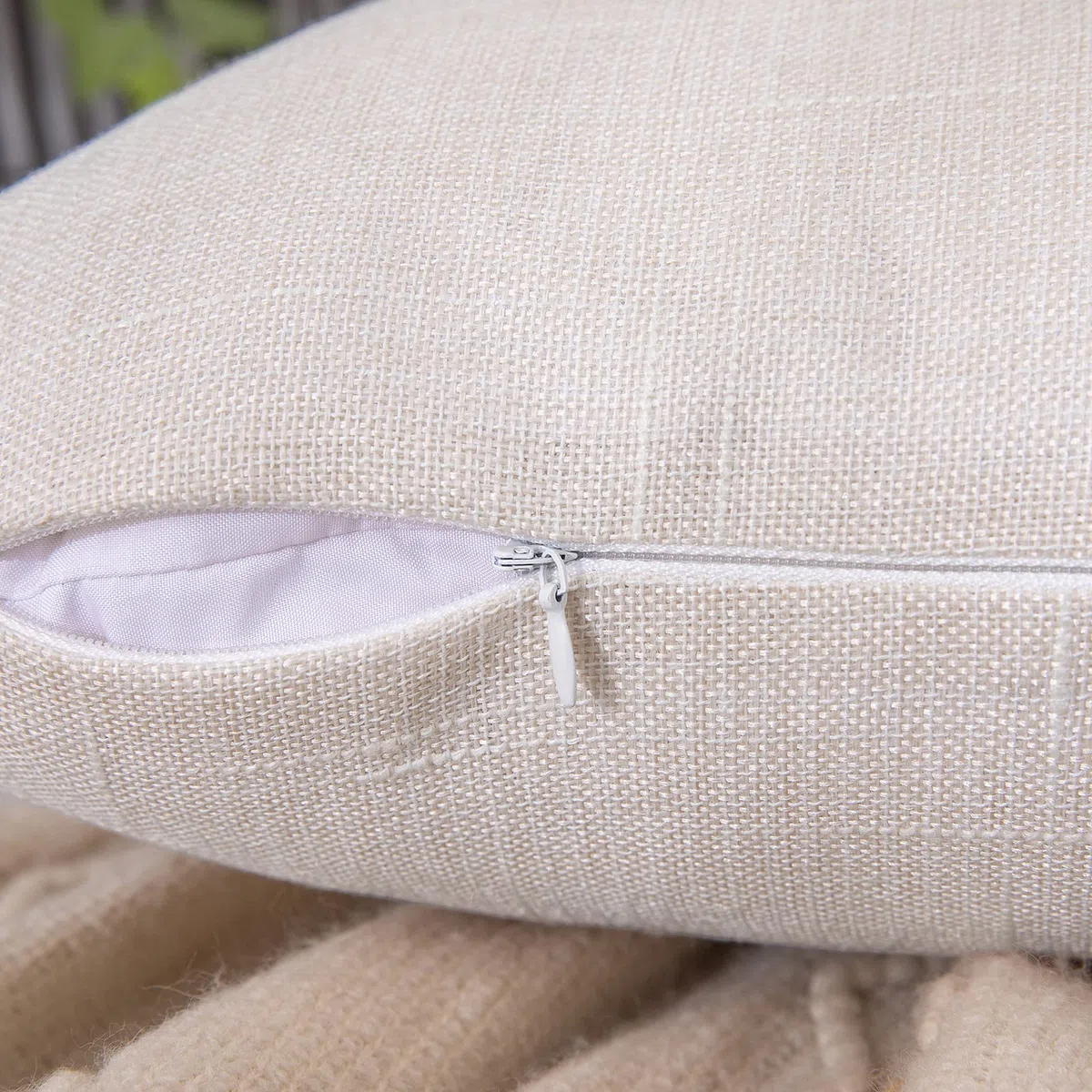 MIULEE - Funda de cojín Impermeable al Aire Libre de Lino, Funda de Almohada Estilo Europeo para jardín, balcón Suave, Simple, Rectangular, 30 x 50 cm, Leche Blanca