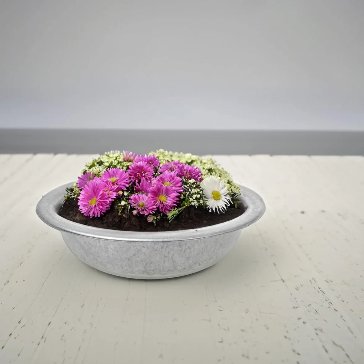 Maceta redonda de zinc como cuenco para flores y decoración de jardín - Gran bañera de metal de 50 cm para exteriores - Cuenco de zinc como fuente solar o maceta para exteriores